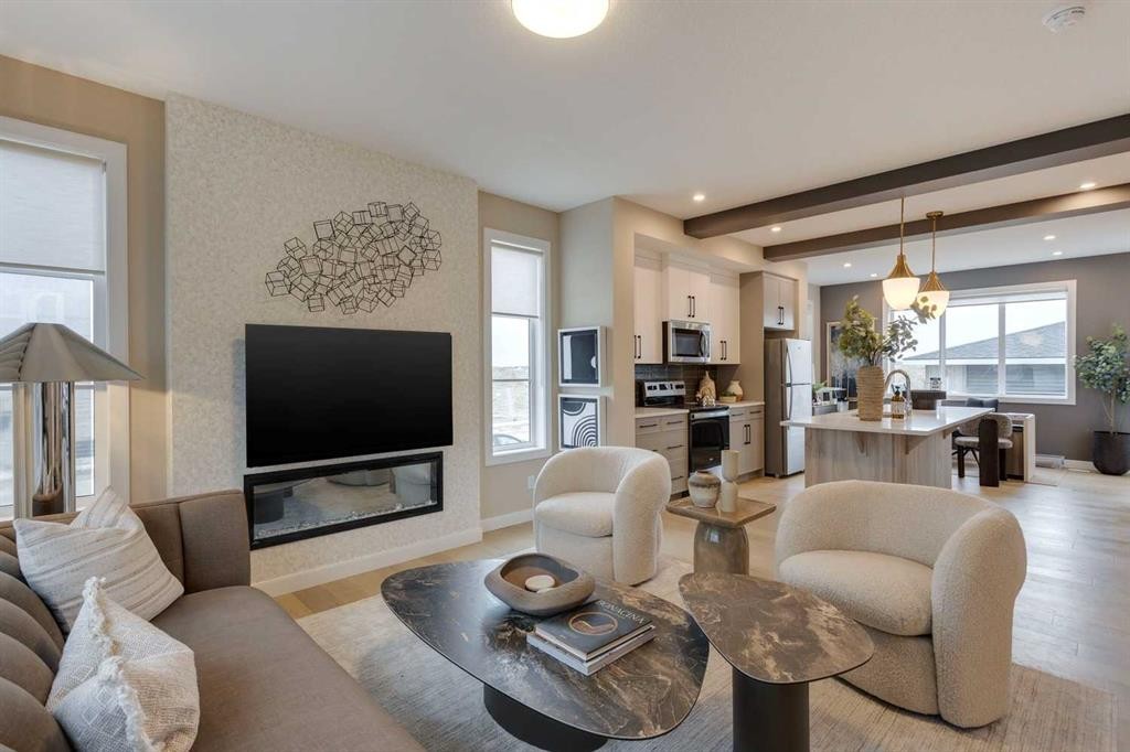 189 Cobblestone Gate Sw, Airdrie, AB - Indoor Photo Showing Living Room