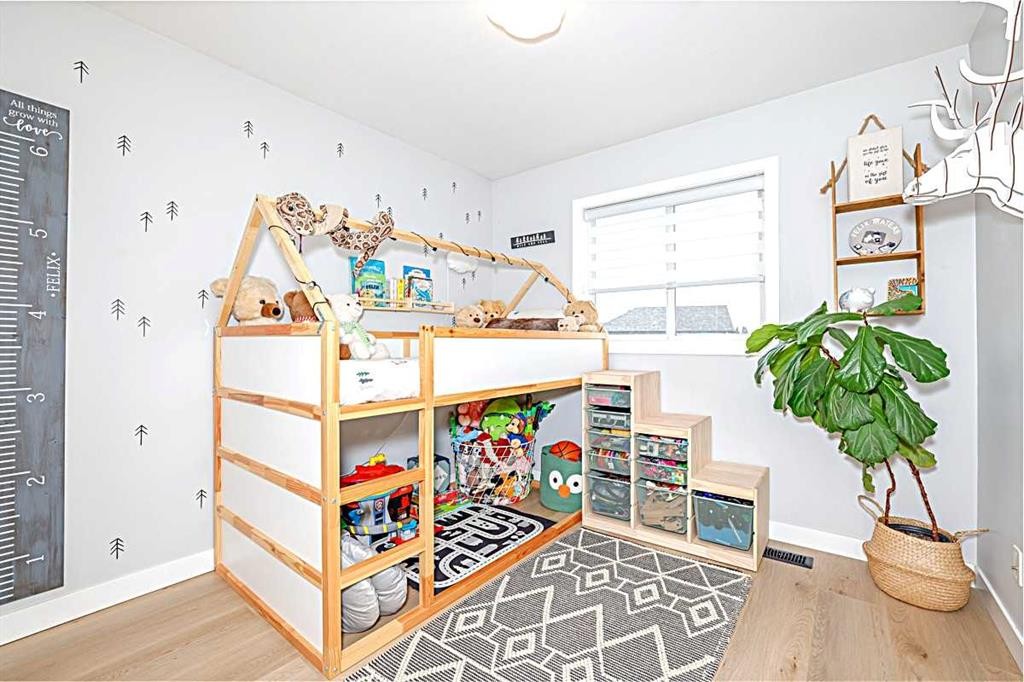 28 Copperfield Heath Se, Calgary, AB - Indoor Photo Showing Other Room