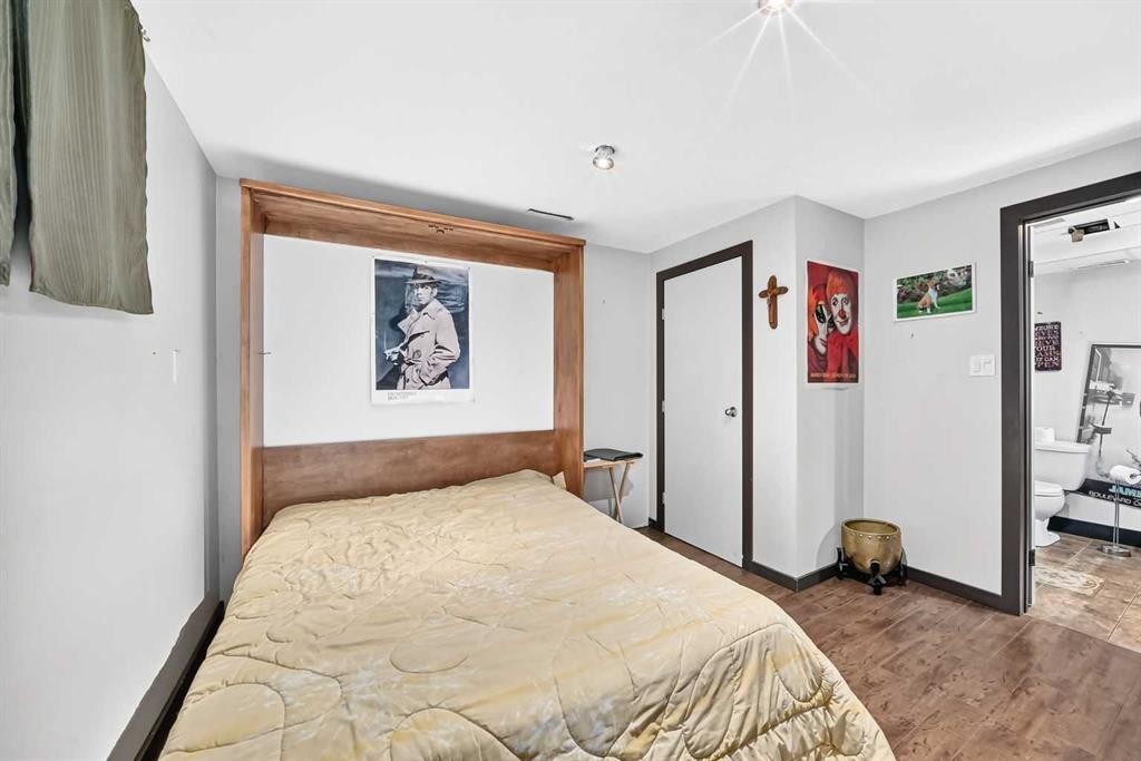 728 Willacy Drive Se, Calgary, AB - Indoor Photo Showing Bedroom