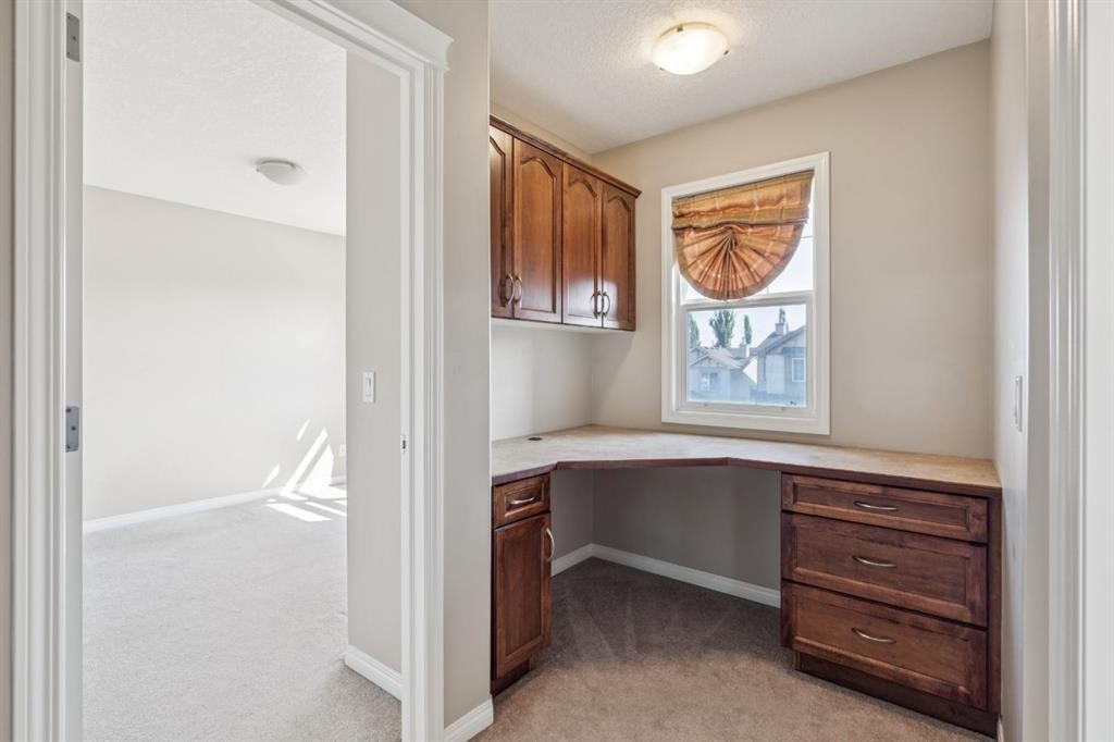 91 St Moritz Terrace Sw, Calgary, AB - Indoor