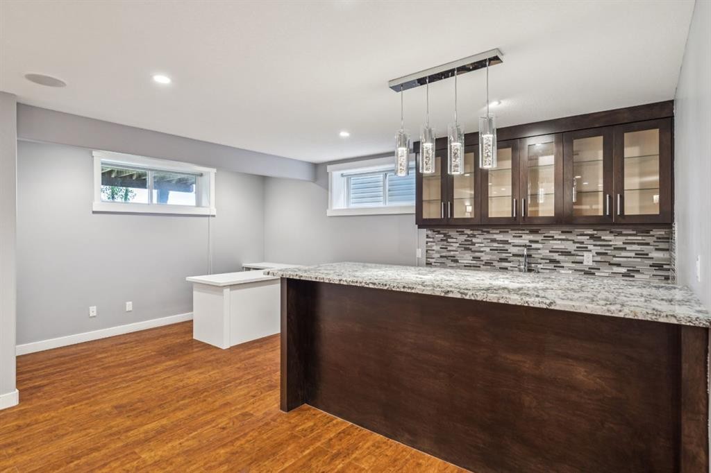 91 St Moritz Terrace Sw, Calgary, AB - Indoor