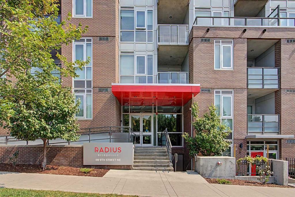 422-88 9 Street Ne, Calgary, AB - Outdoor With Facade