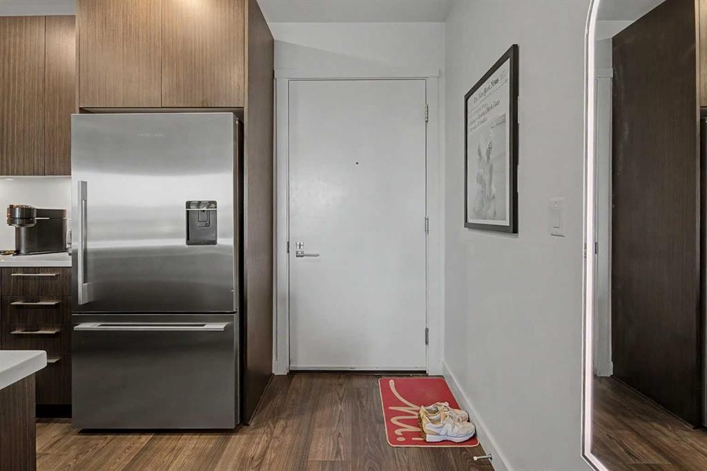 422-88 9 Street Ne, Calgary, AB - Indoor