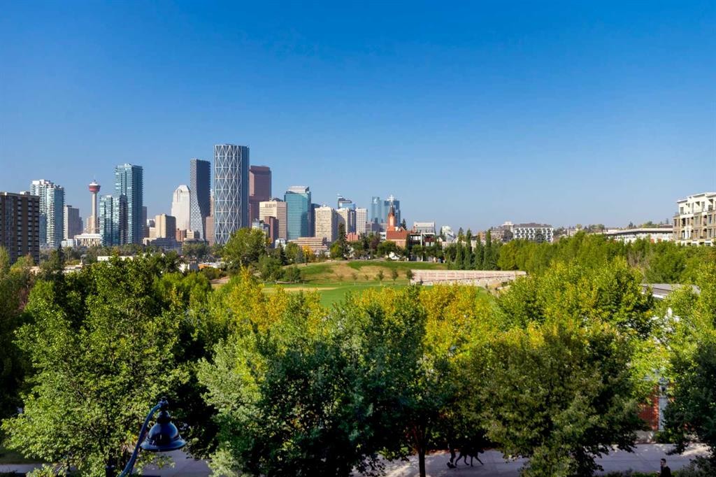 422-88 9 Street Ne, Calgary, AB - Outdoor With View