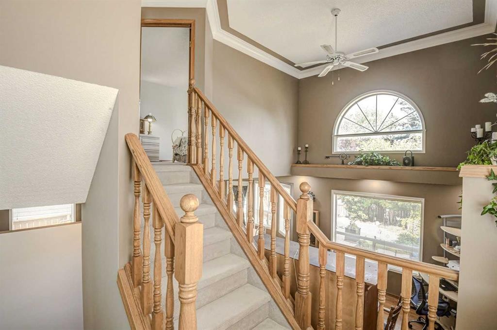 124 Del Ray Close Ne, Calgary, AB - Indoor Photo Showing Other Room
