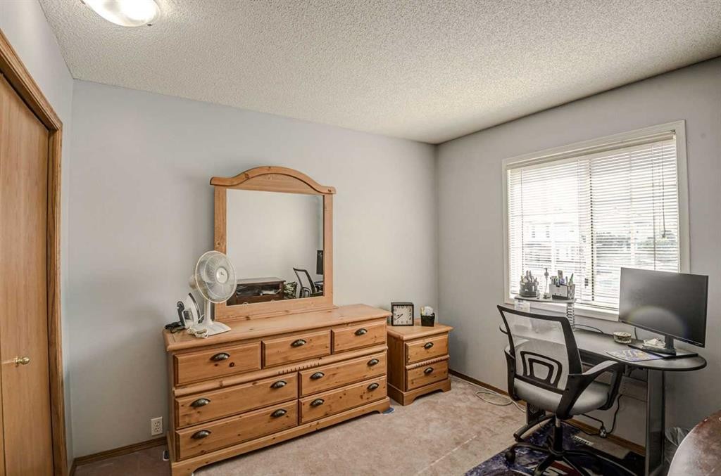 124 Del Ray Close Ne, Calgary, AB - Indoor Photo Showing Office