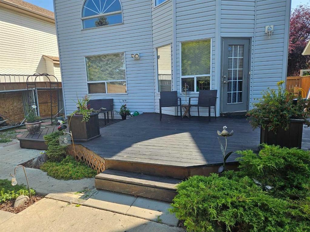 124 Del Ray Close Ne, Calgary, AB - Outdoor With Deck Patio Veranda