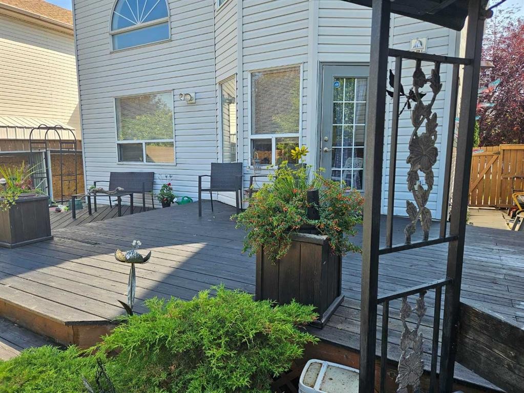 124 Del Ray Close Ne, Calgary, AB - Outdoor With Deck Patio Veranda With Exterior