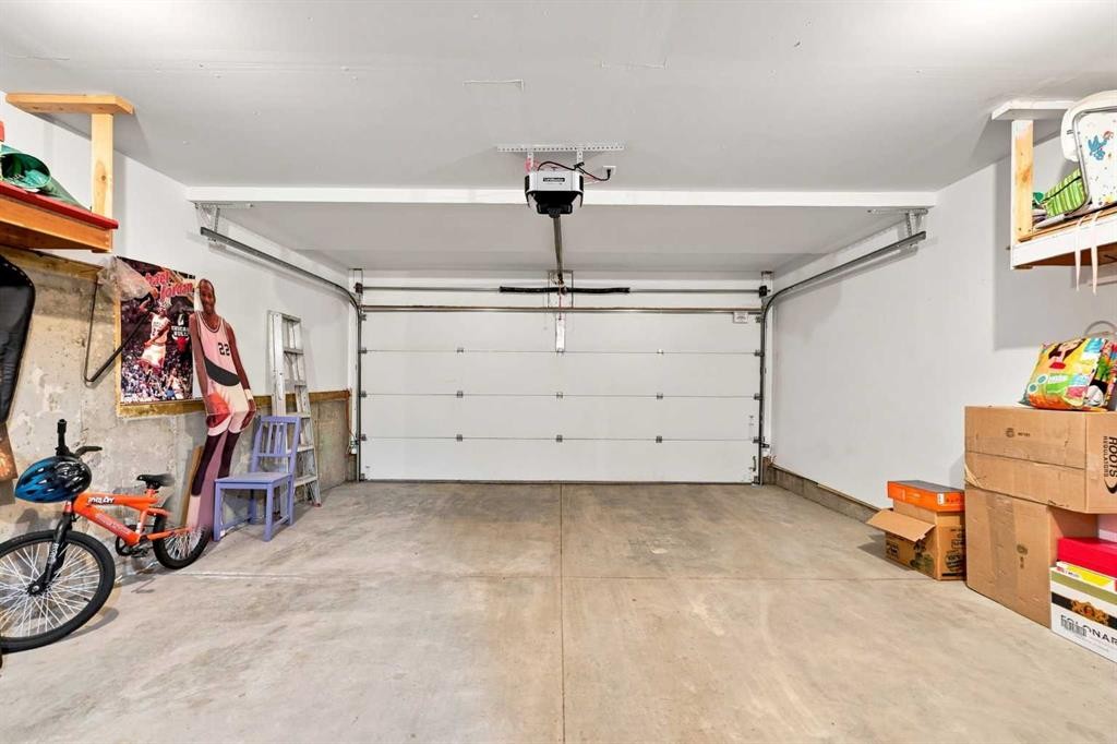 345 Mckenzie Towne Gate Se, Calgary, AB
