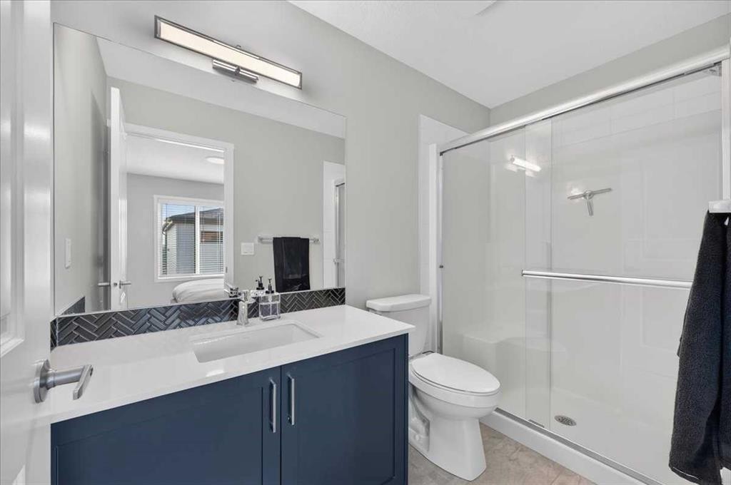 401-81 Midtown Boulevard Sw, Airdrie, AB - Indoor Photo Showing Bathroom
