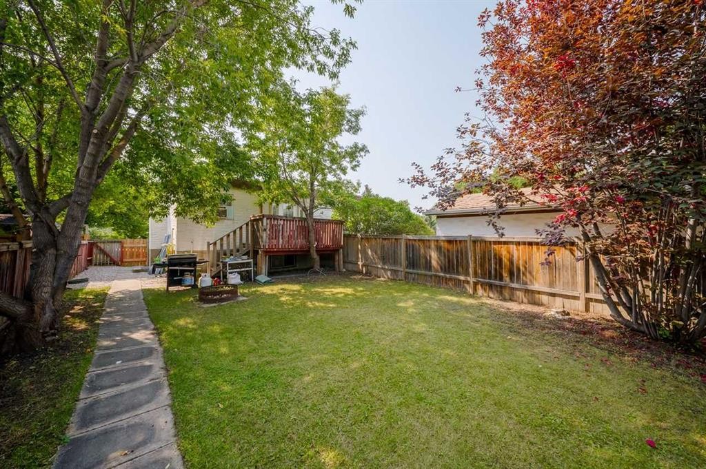 3603 29A Avenue Se, Calgary, AB - Outdoor With Backyard