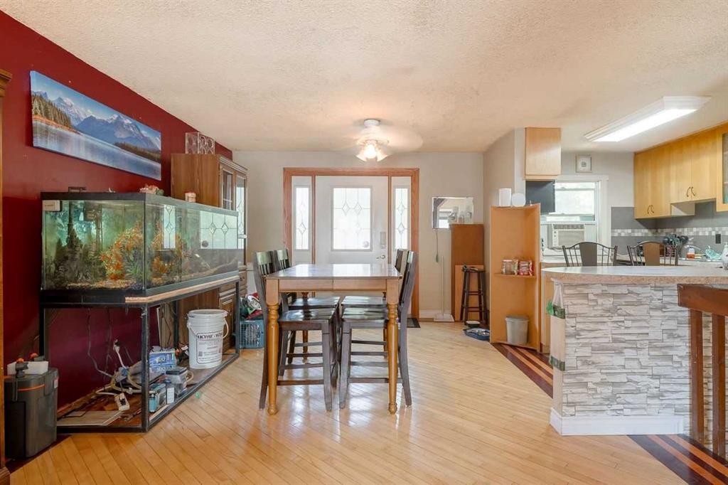 3603 29A Avenue Se, Calgary, AB - Indoor