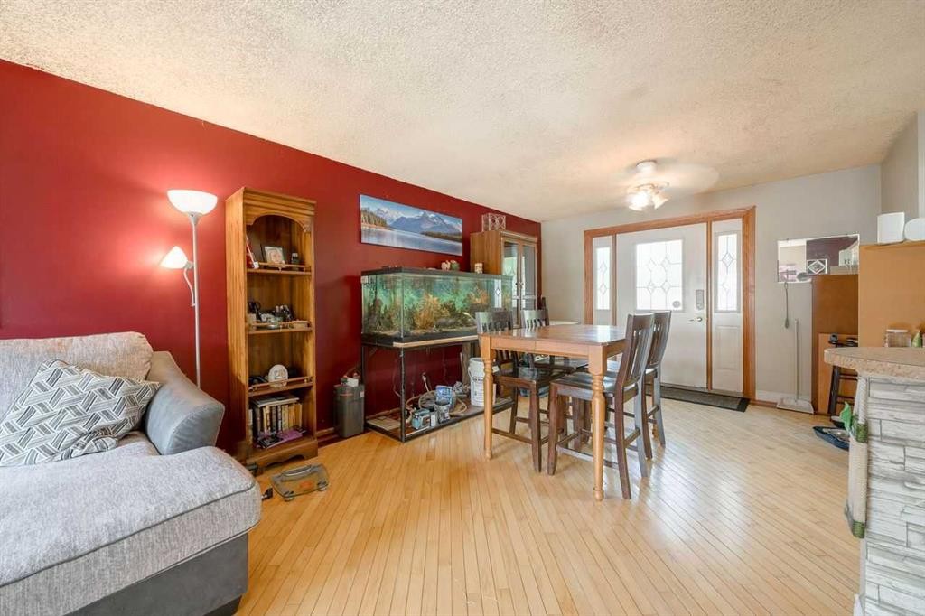 3603 29A Avenue Se, Calgary, AB - Indoor With Fireplace