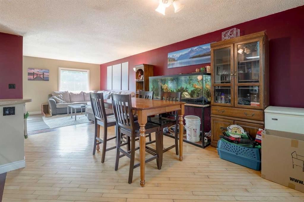 3603 29A Avenue Se, Calgary, AB - Indoor Photo Showing Dining Room