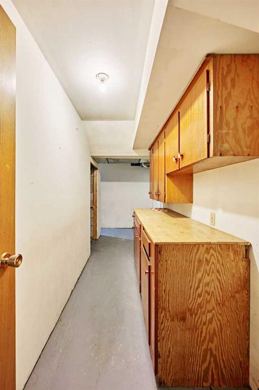 627 94 Avenue Sw, Calgary, AB - Indoor