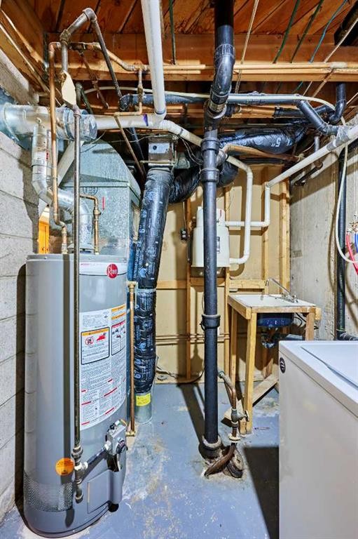 627 94 Avenue Sw, Calgary, AB - Indoor Photo Showing Basement