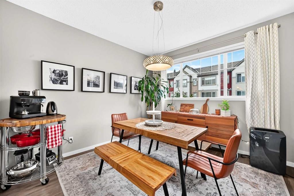 1915 Copperfield Boulevard Se, Calgary, AB - Indoor