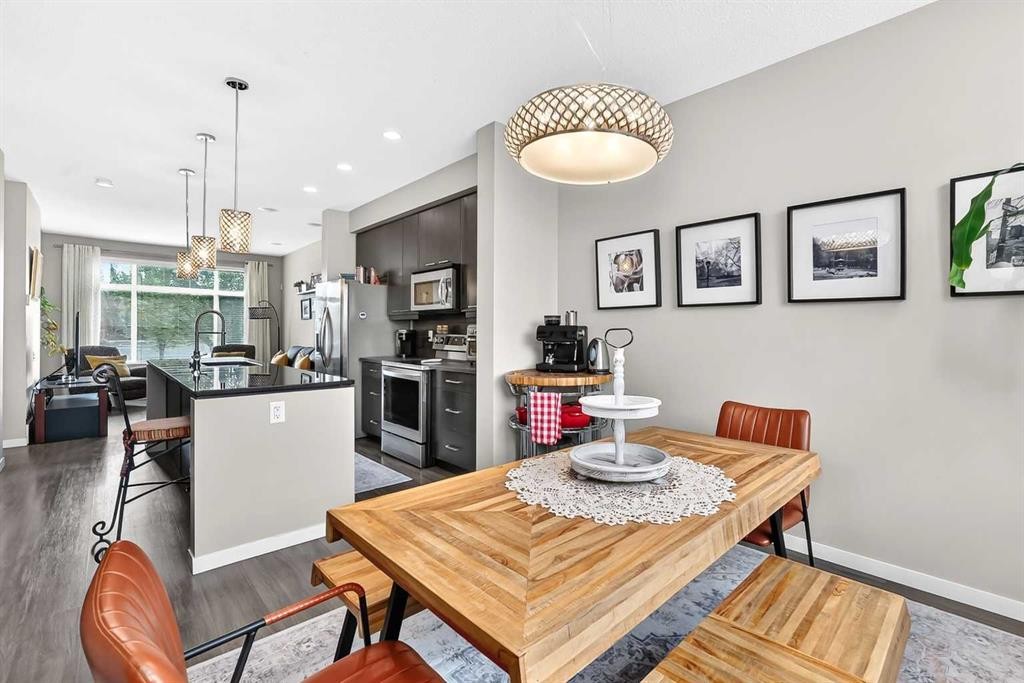 1915 Copperfield Boulevard Se, Calgary, AB - Indoor Photo Showing Dining Room