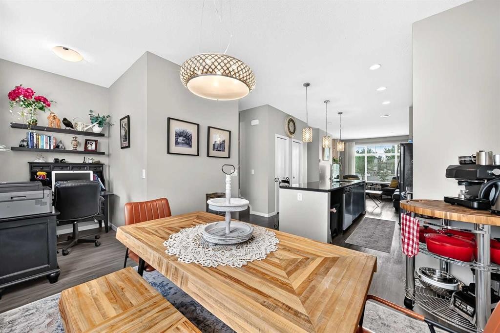1915 Copperfield Boulevard Se, Calgary, AB - Indoor Photo Showing Dining Room