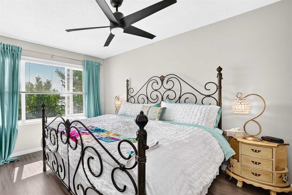 1915 Copperfield Boulevard Se, Calgary, AB - Indoor Photo Showing Bedroom