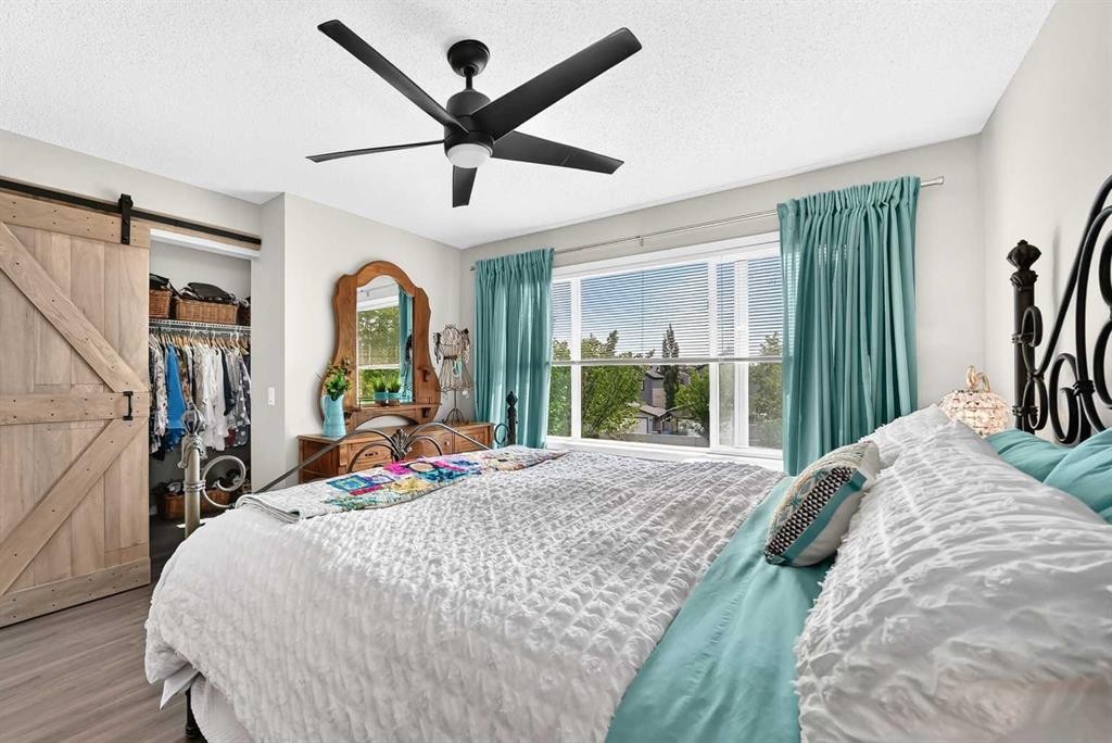 1915 Copperfield Boulevard Se, Calgary, AB - Indoor Photo Showing Bedroom