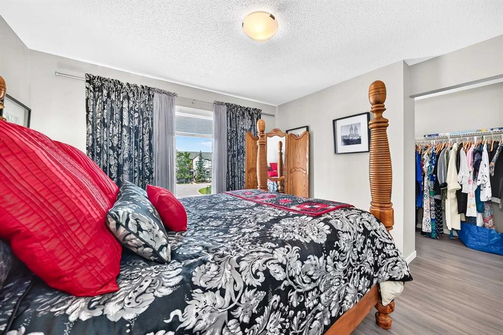 1915 Copperfield Boulevard Se, Calgary, AB - Indoor Photo Showing Bedroom
