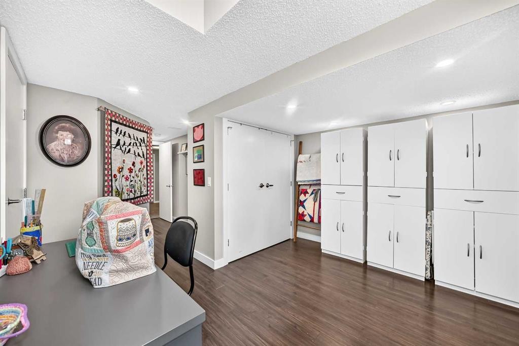 1915 Copperfield Boulevard Se, Calgary, AB - Indoor Photo Showing Other Room