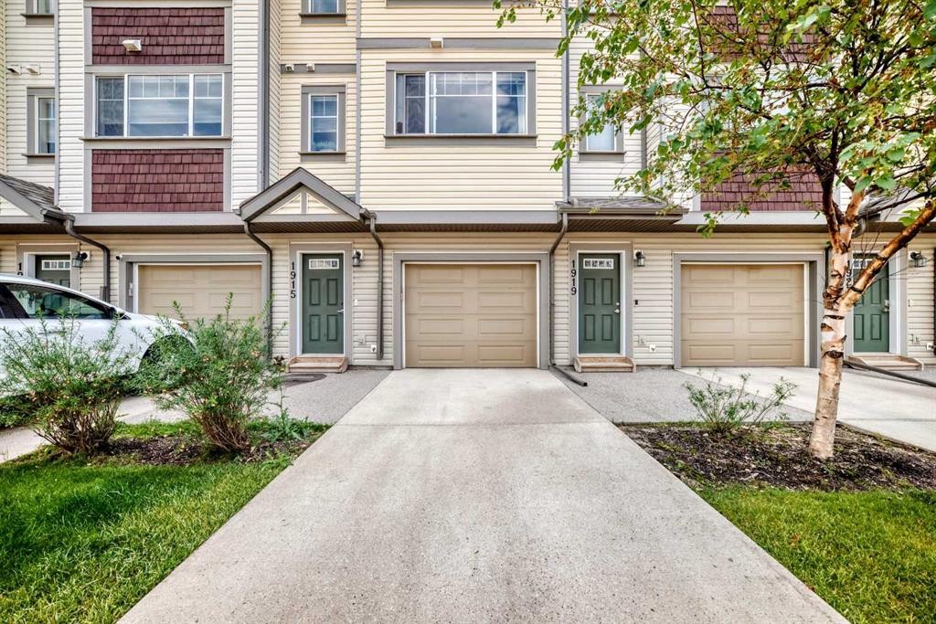 1915 Copperfield Boulevard Se, Calgary, AB - Outdoor With Facade