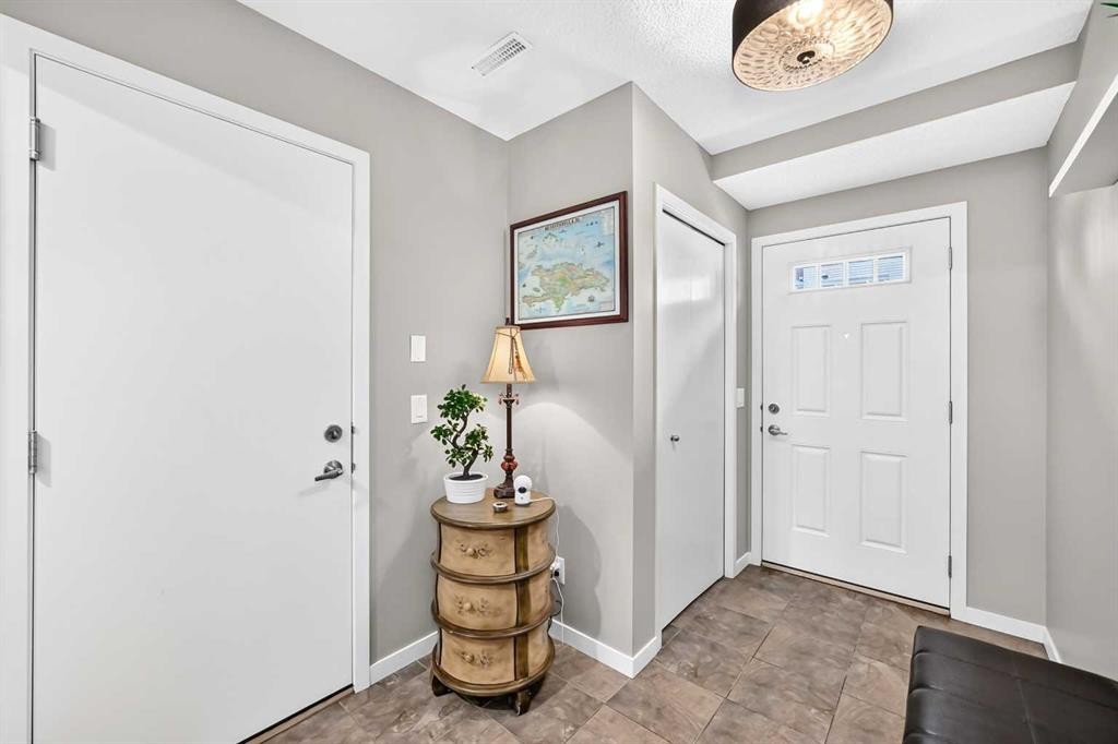 1915 Copperfield Boulevard Se, Calgary, AB - Indoor Photo Showing Other Room
