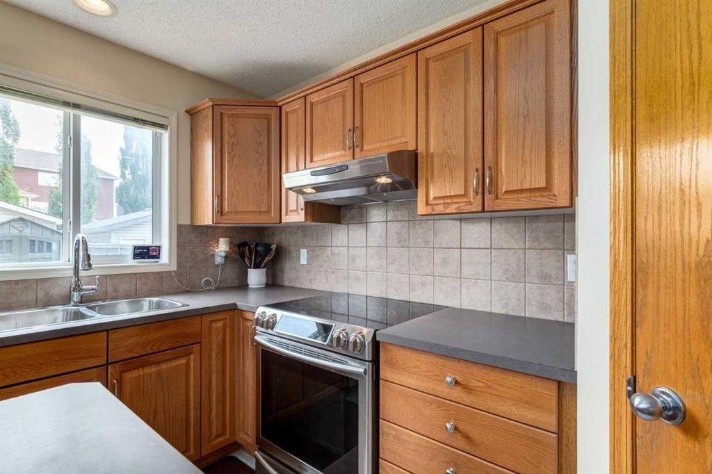 880 Prestwick Circle Se, Calgary, AB