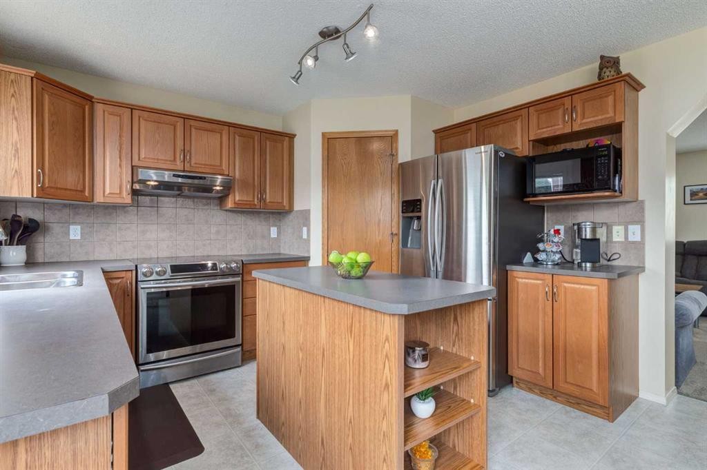 880 Prestwick Circle Se, Calgary, AB