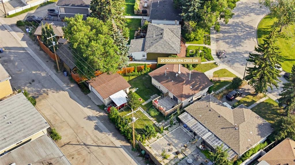 20 Rossburn Crescent Sw, Calgary, AB - Outdoor With View