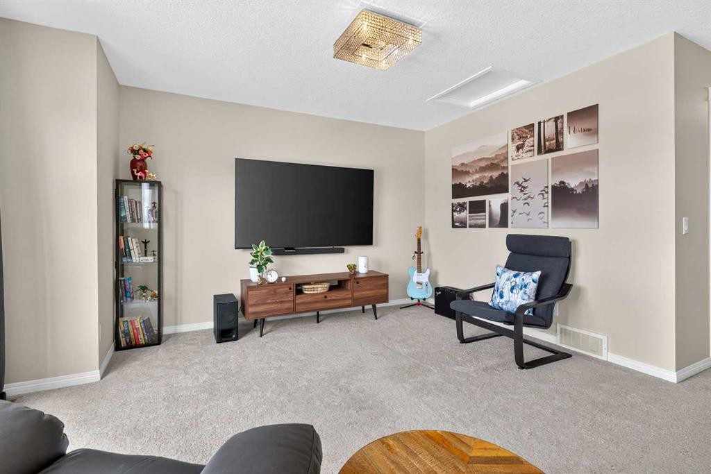 232 Walden Heights Se, Calgary, AB - Indoor