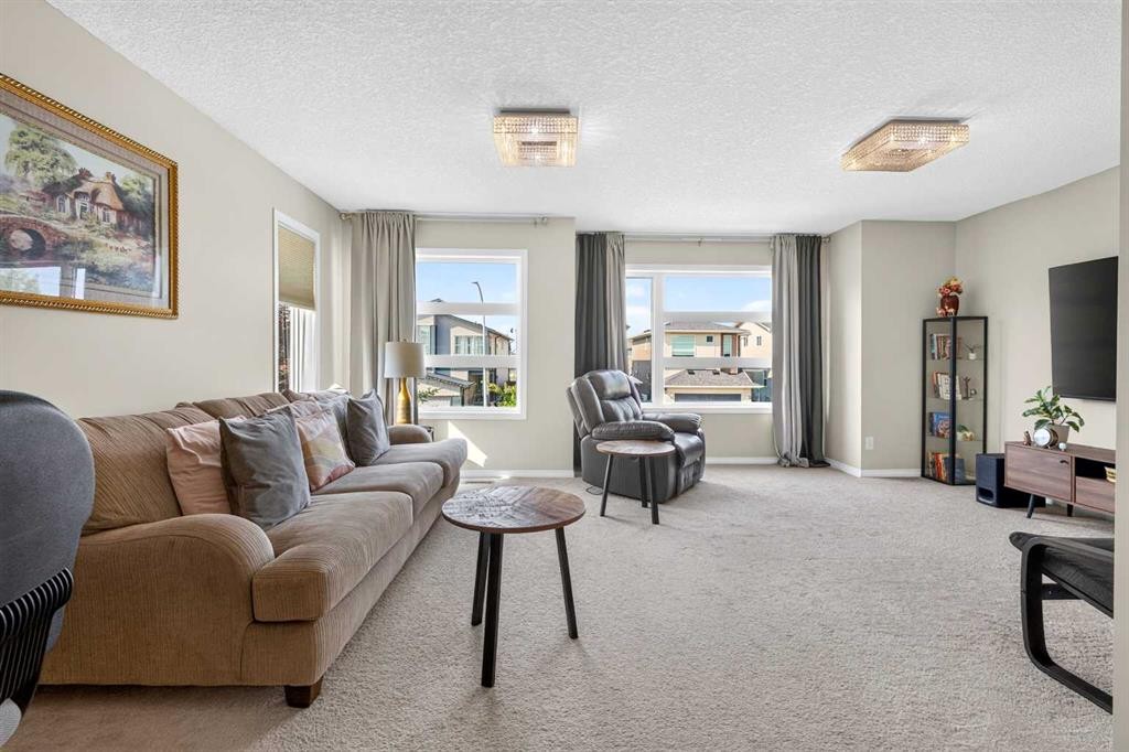 232 Walden Heights Se, Calgary, AB - Indoor Photo Showing Living Room