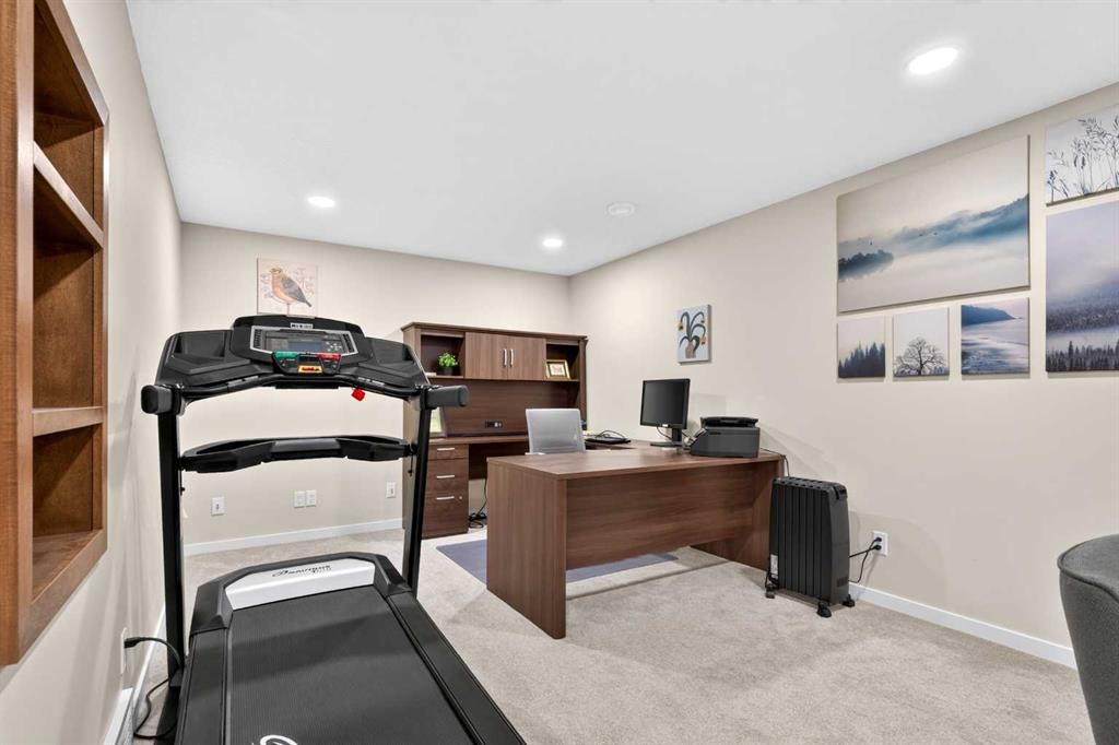 232 Walden Heights Se, Calgary, AB - Indoor Photo Showing Gym Room