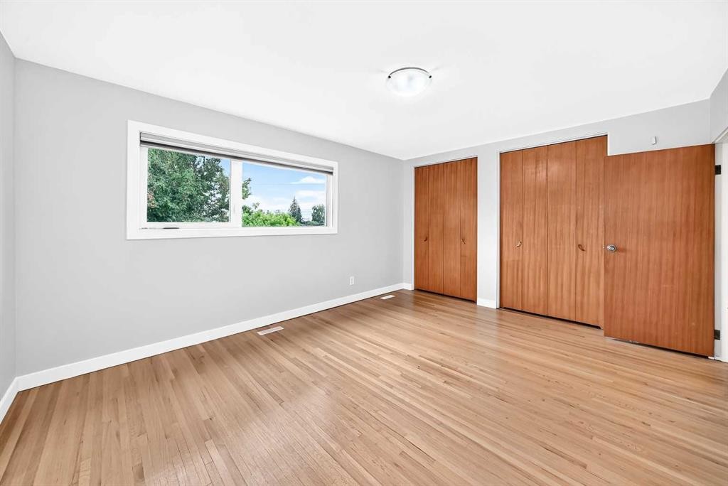 173 Cornwallis Drive Nw, Calgary, AB - Indoor Photo Showing Other Room