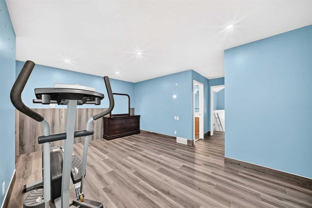 87 Tarawood Grove Ne, Calgary, AB - Indoor Photo Showing Gym Room