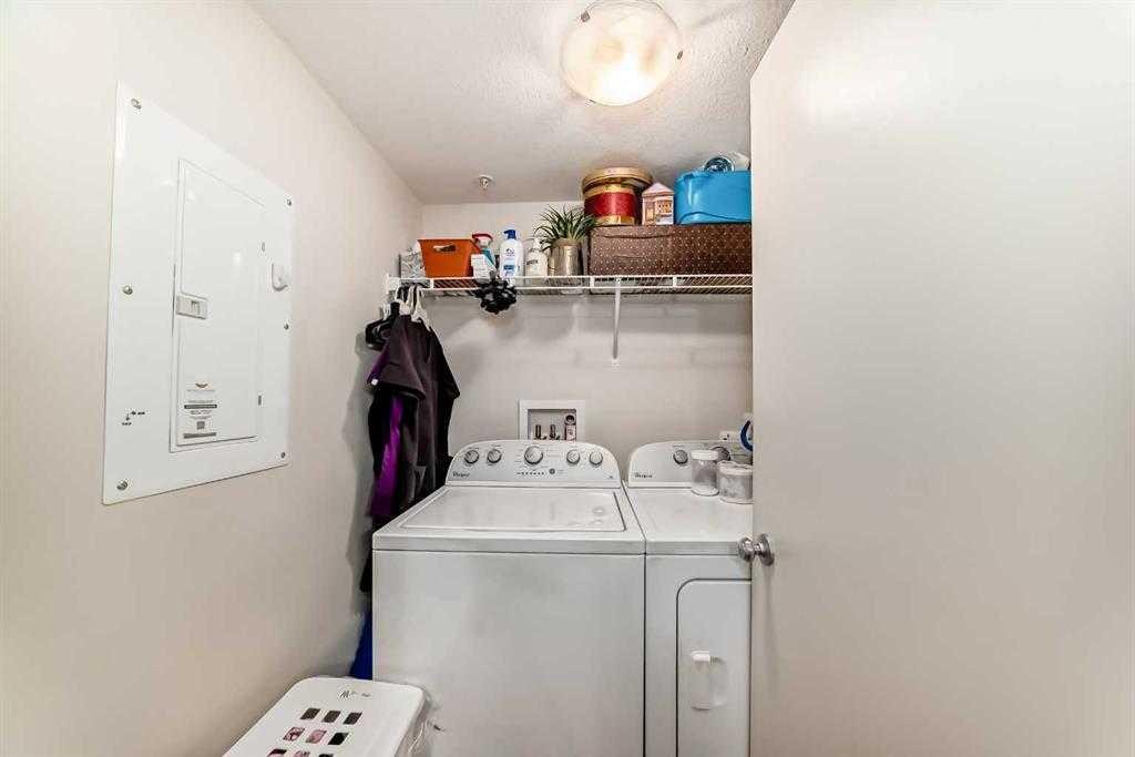 3302-181 Skyview Ranch Manor Ne, Calgary, AB - Indoor Photo Showing Laundry Room