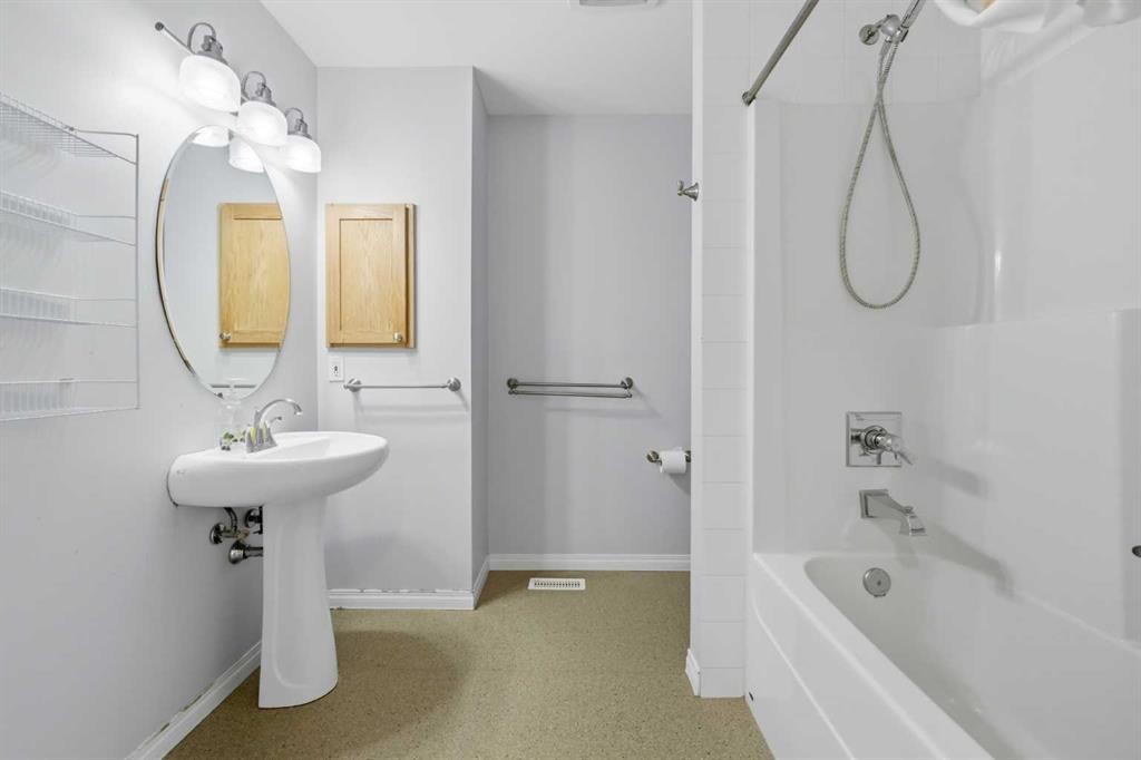 116 Rockyledge Crescent Nw, Calgary, AB