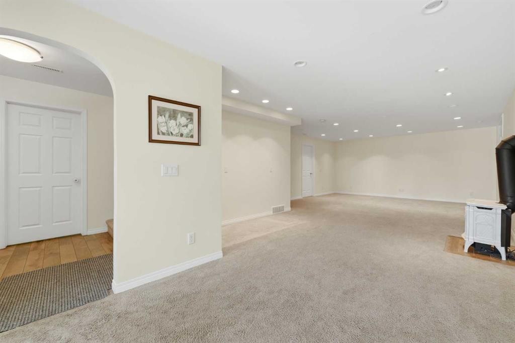 116 Rockyledge Crescent Nw, Calgary, AB