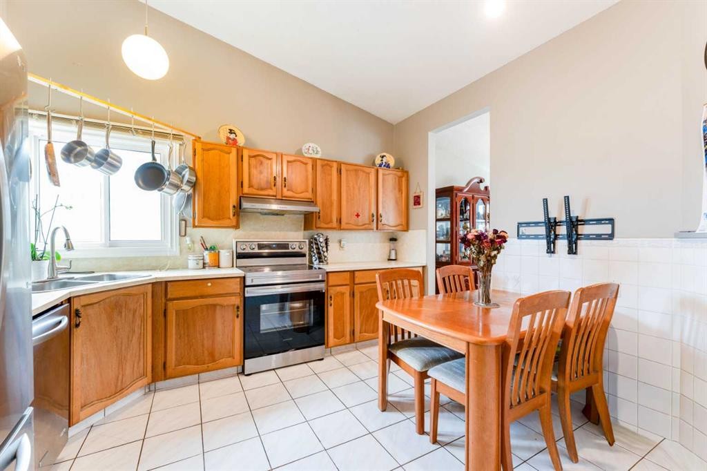 115 Maunsell Close Ne, Calgary, AB - Indoor