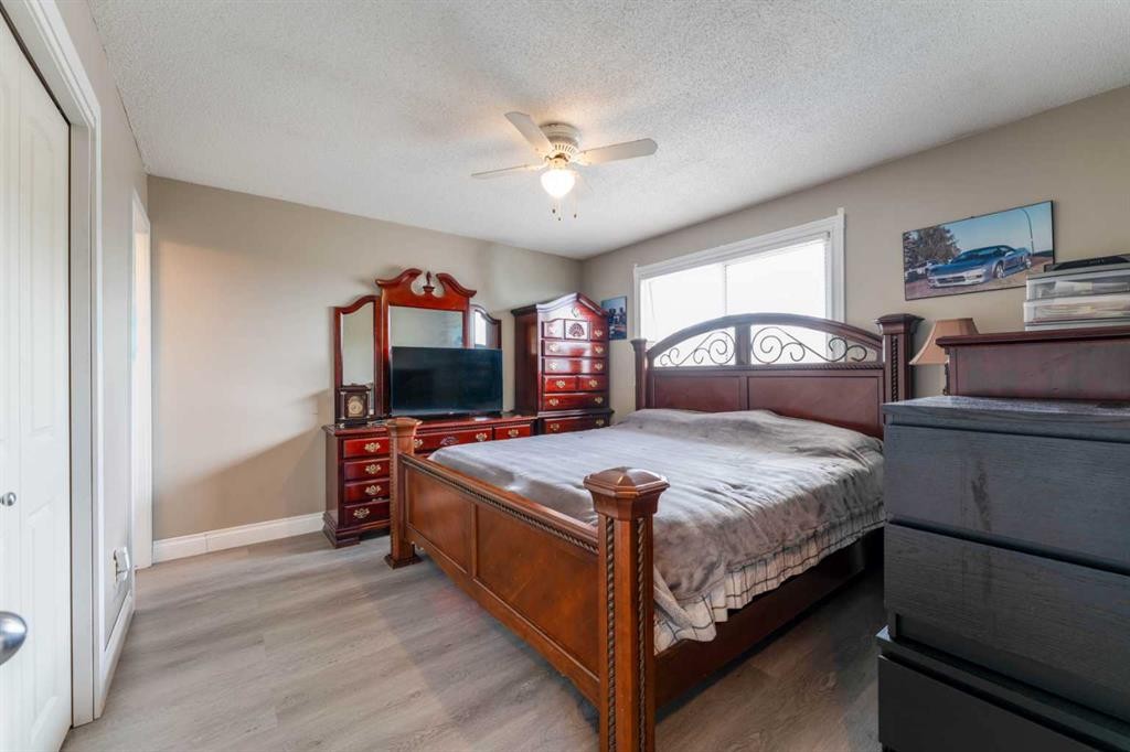 115 Maunsell Close Ne, Calgary, AB - Indoor Photo Showing Bedroom
