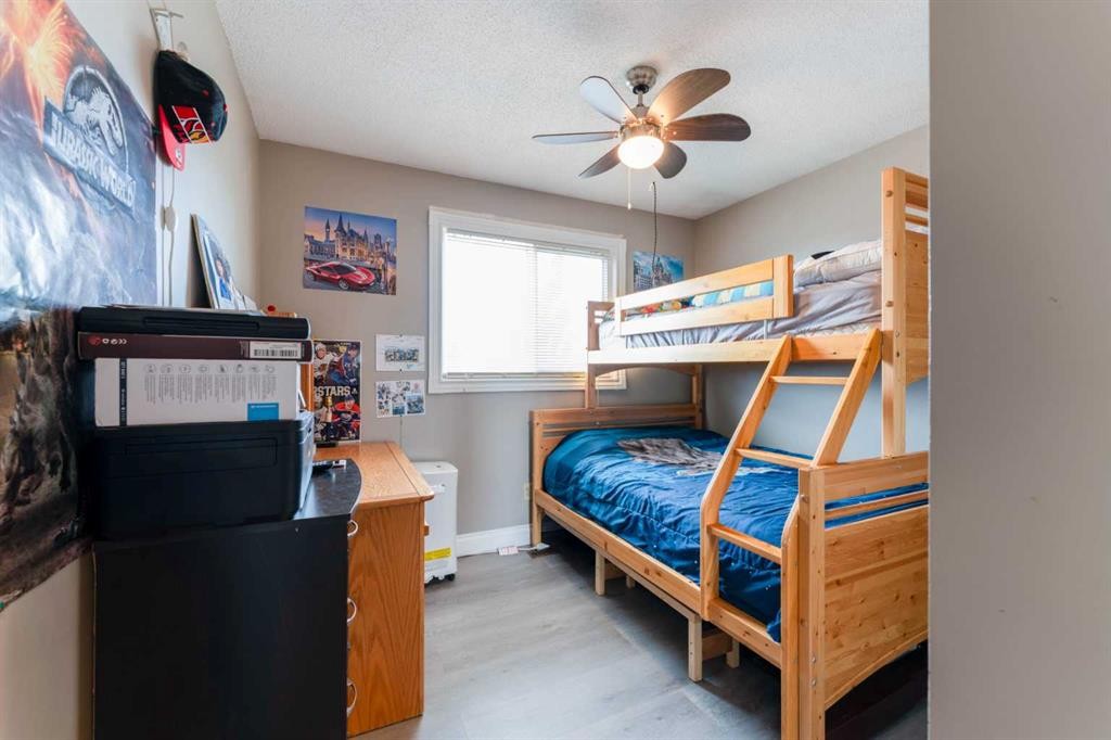115 Maunsell Close Ne, Calgary, AB - Indoor Photo Showing Bedroom