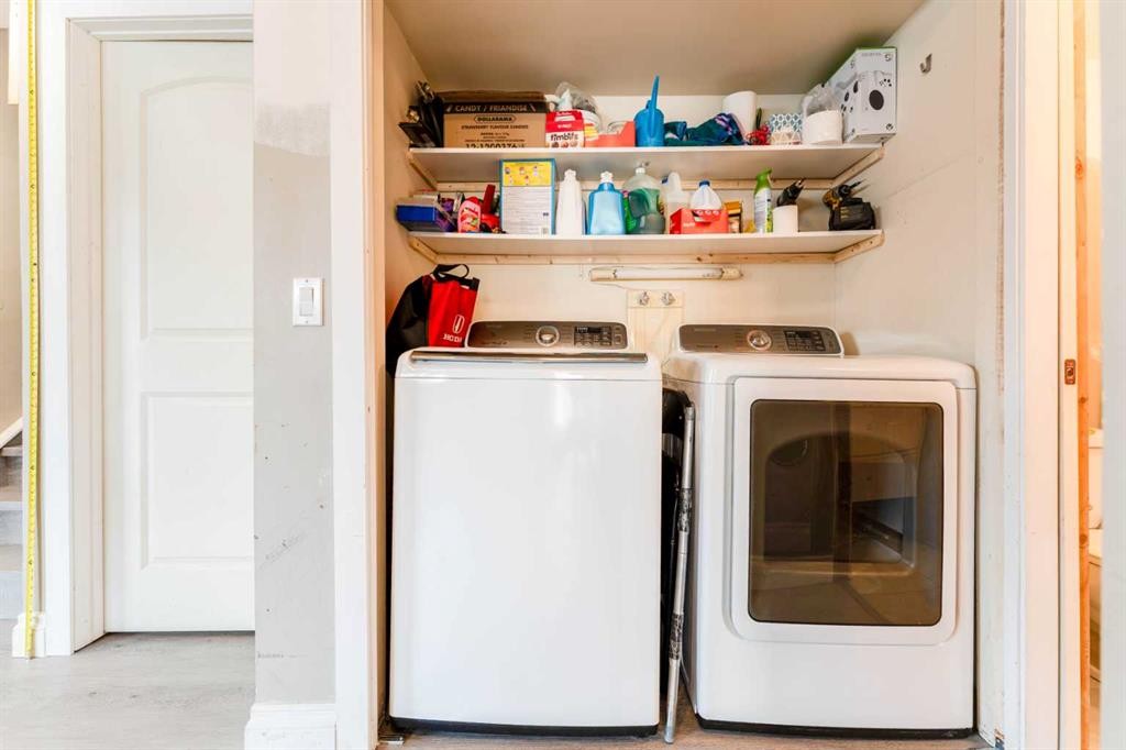 115 Maunsell Close Ne, Calgary, AB - Indoor Photo Showing Laundry Room