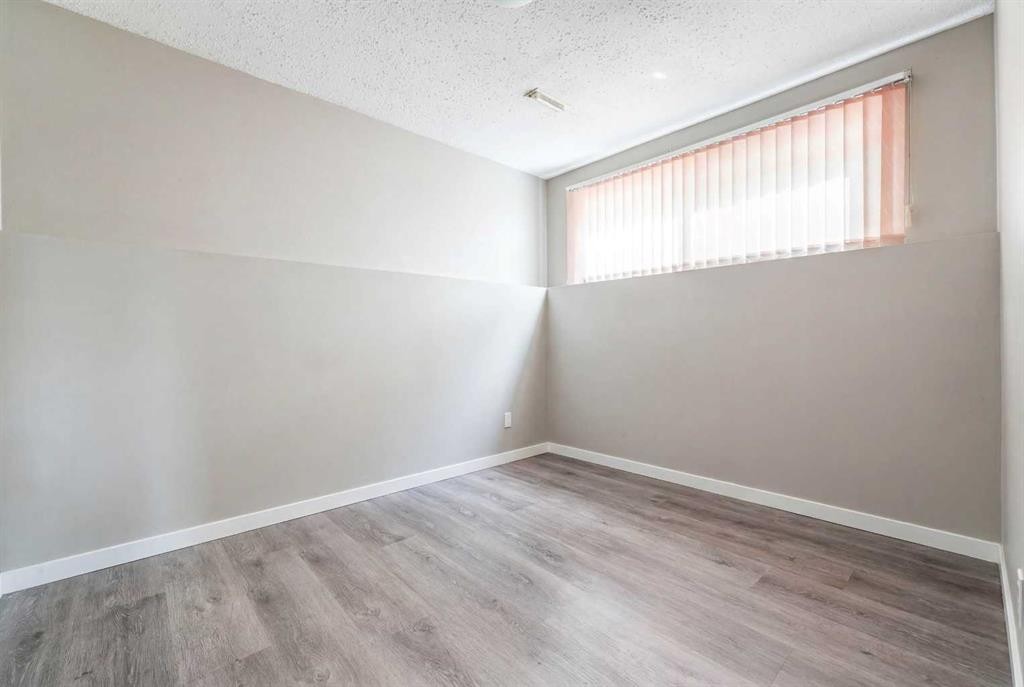 115 Maunsell Close Ne, Calgary, AB - Indoor Photo Showing Other Room