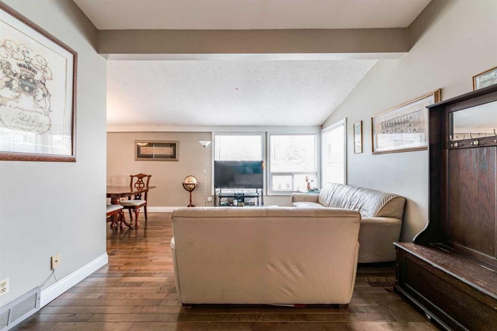 115 Maunsell Close Ne, Calgary, AB - Indoor