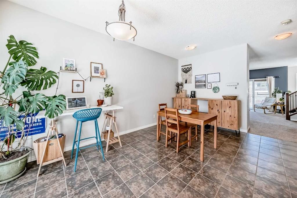 296 Sunset Point, Cochrane, AB - Indoor