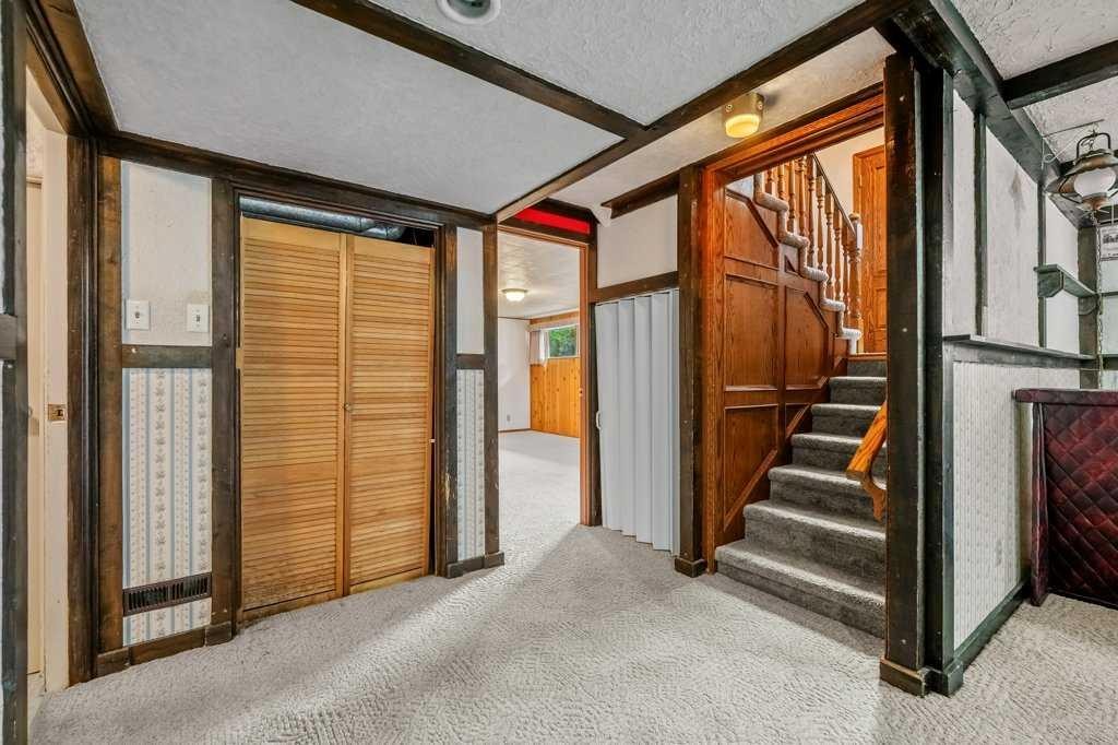 4515 Norquay Drive Nw, Calgary, AB - Photo Showing Other Room