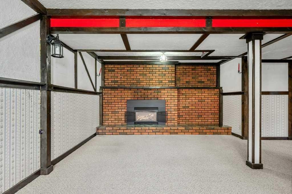 4515 Norquay Drive Nw, Calgary, AB - Indoor