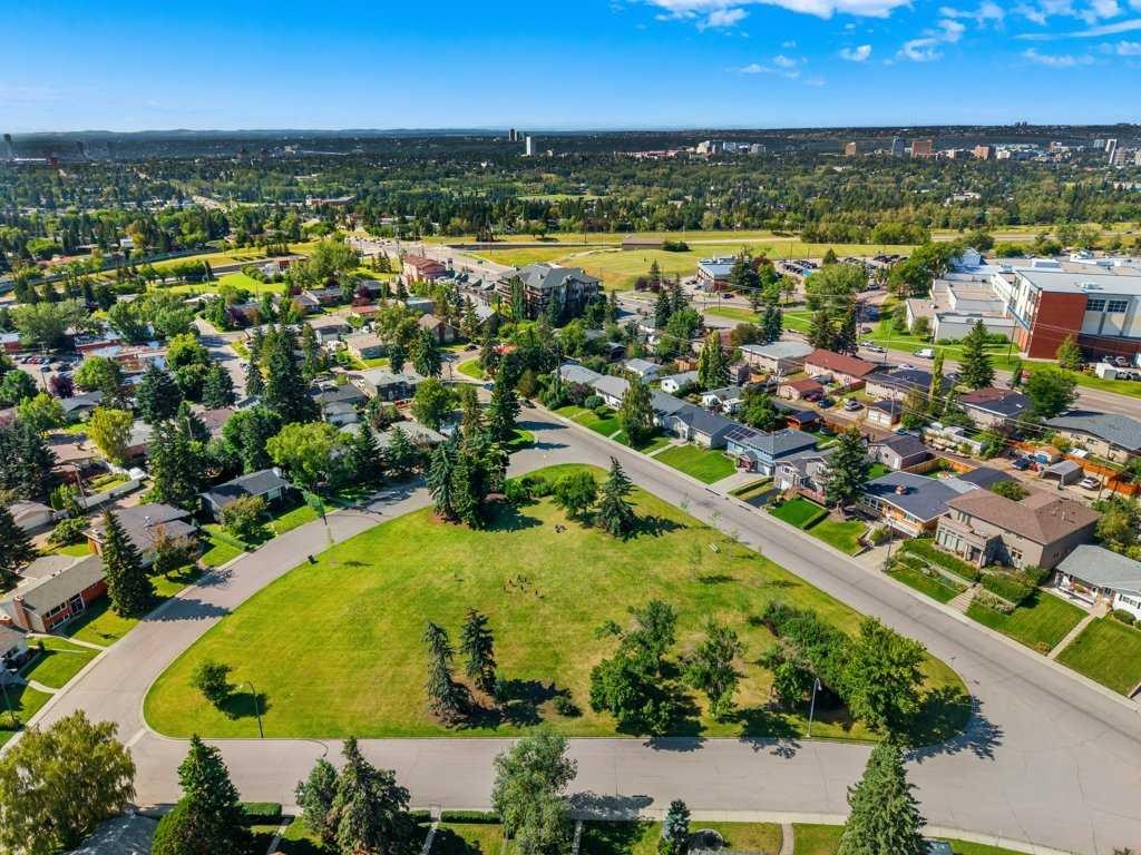 4515 Norquay Drive Nw, Calgary, AB - Outdoor With View